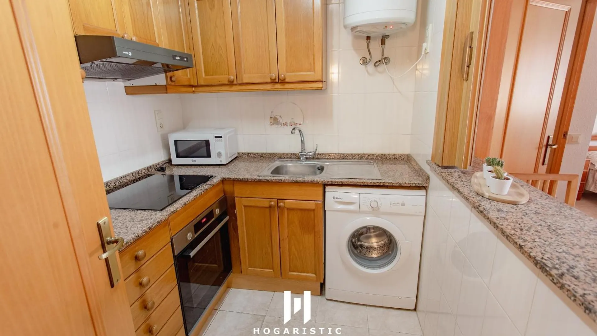 Hogaristic - Centrico Apartamento Con Piscina Salou Apartment